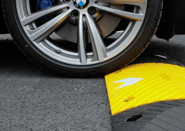 speed bump road hump traffic calming