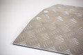 Aluminium threshold ramp anti slip surface