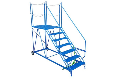 Mobile Truck Dock steps with 3 chains 