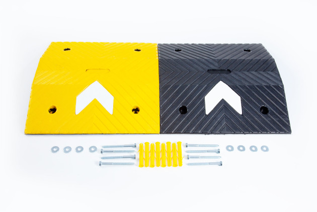1m speed bump kit 5mph with fixings 