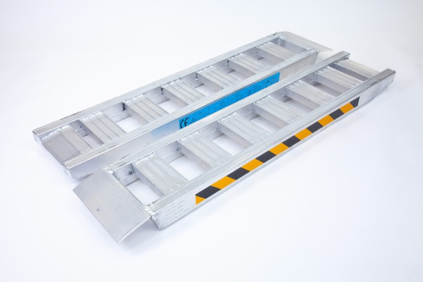Pair of aluminium loading ramps for plant machinery 
