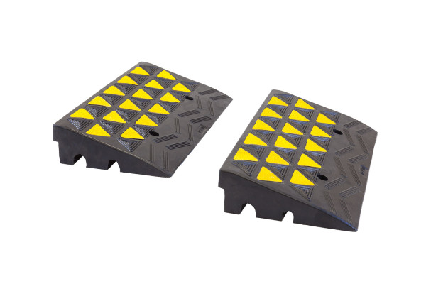 Pair of kerb ramps 