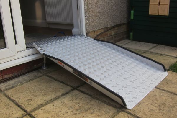 adjustable threshold ramp and entry plate in use