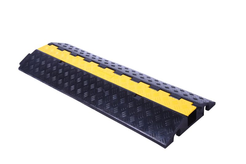 1 channel heavy duty cable protector black and yellow with hinge lid 
