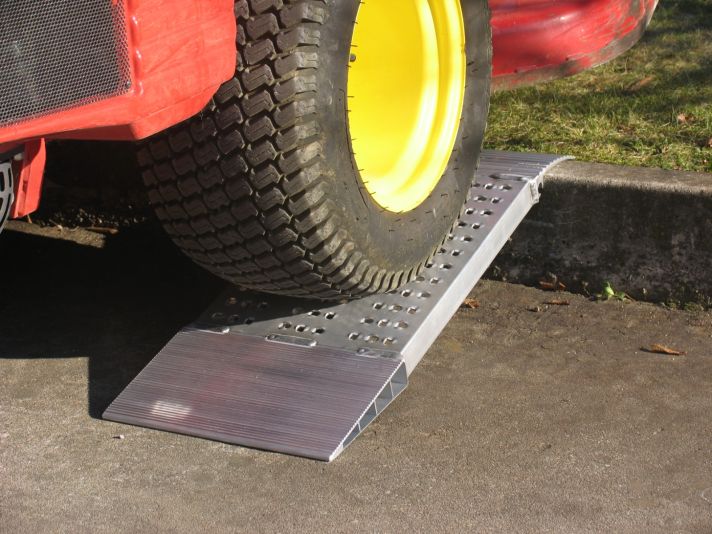 container ramp going up kerb 