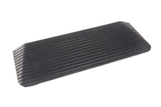 Rubber container ramp 