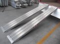 Pair of aluminium ramps with milled surface 