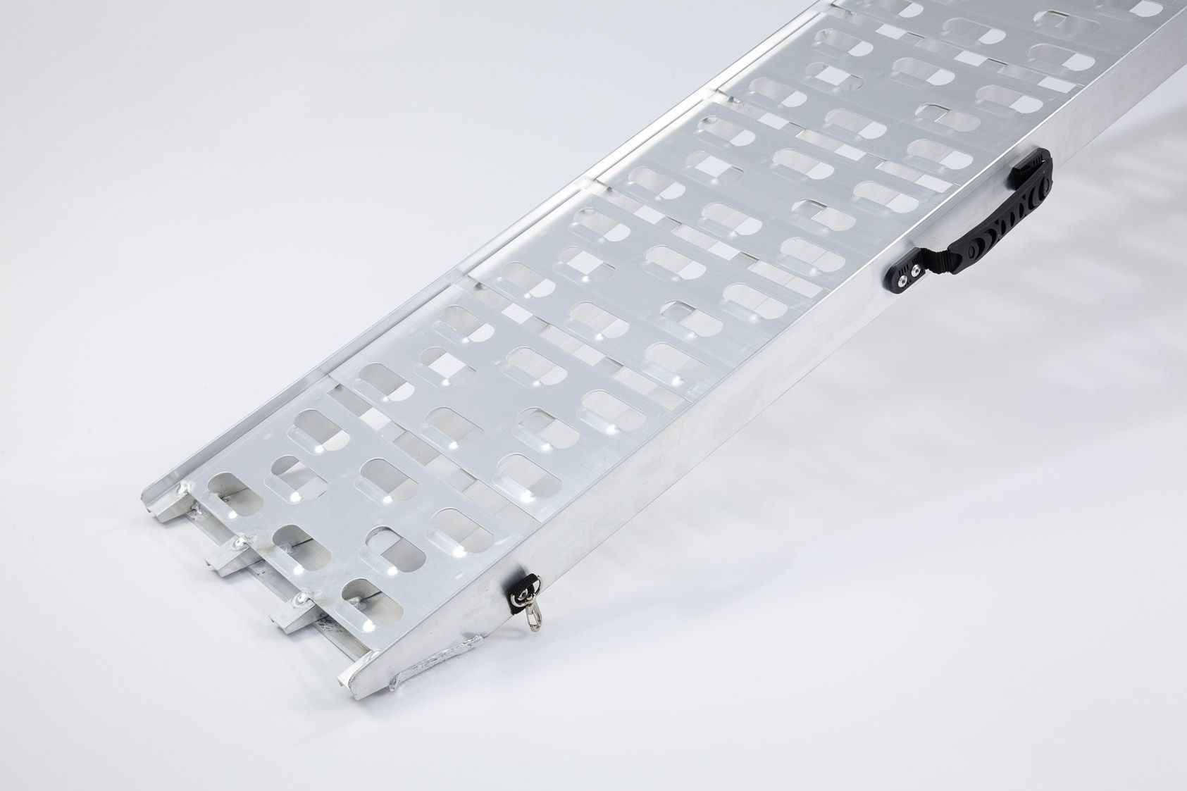 Angled foot on aluminium loading ramp Angled foot on aluminium loading ramp
